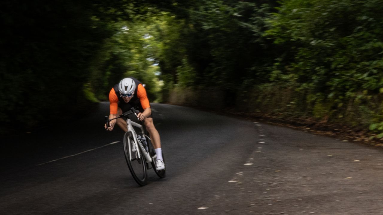 specialized tarmac sl8 descending