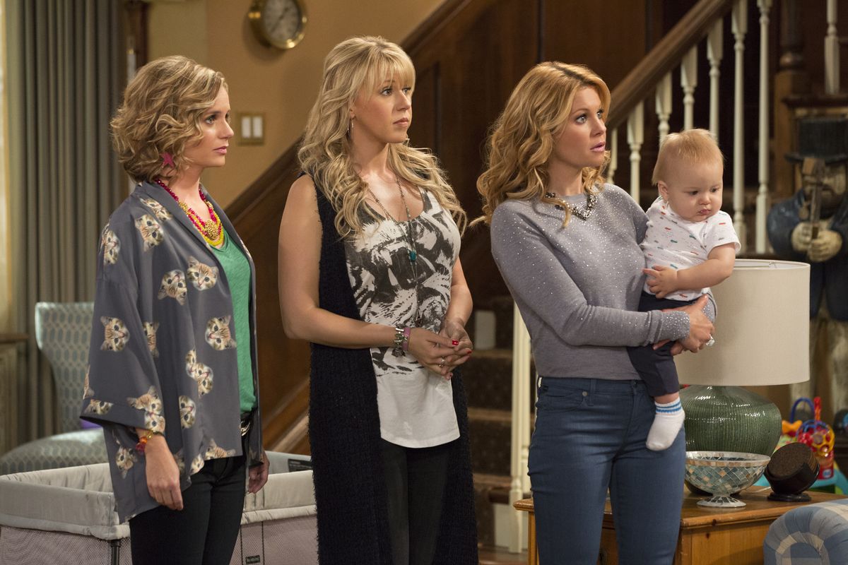 I'm a diehard Full House fan. Here's what I learned binge-watching Fuller  House. | The Week