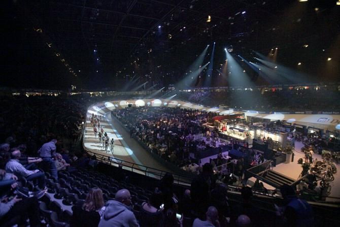The elite men's teams take to the track for introductions at the Six-Days of Rotterdam