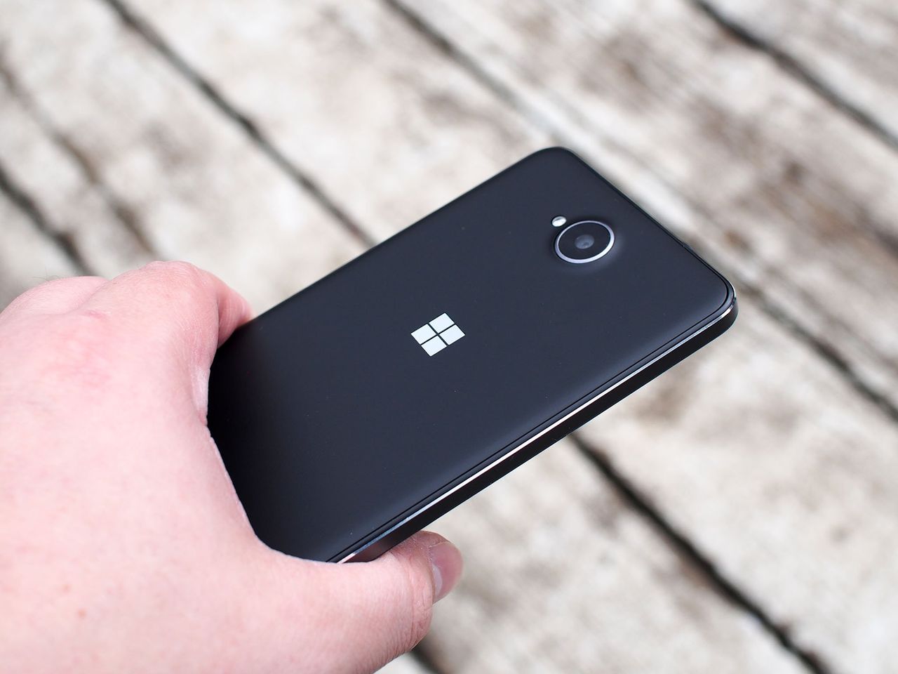 Lumia 650