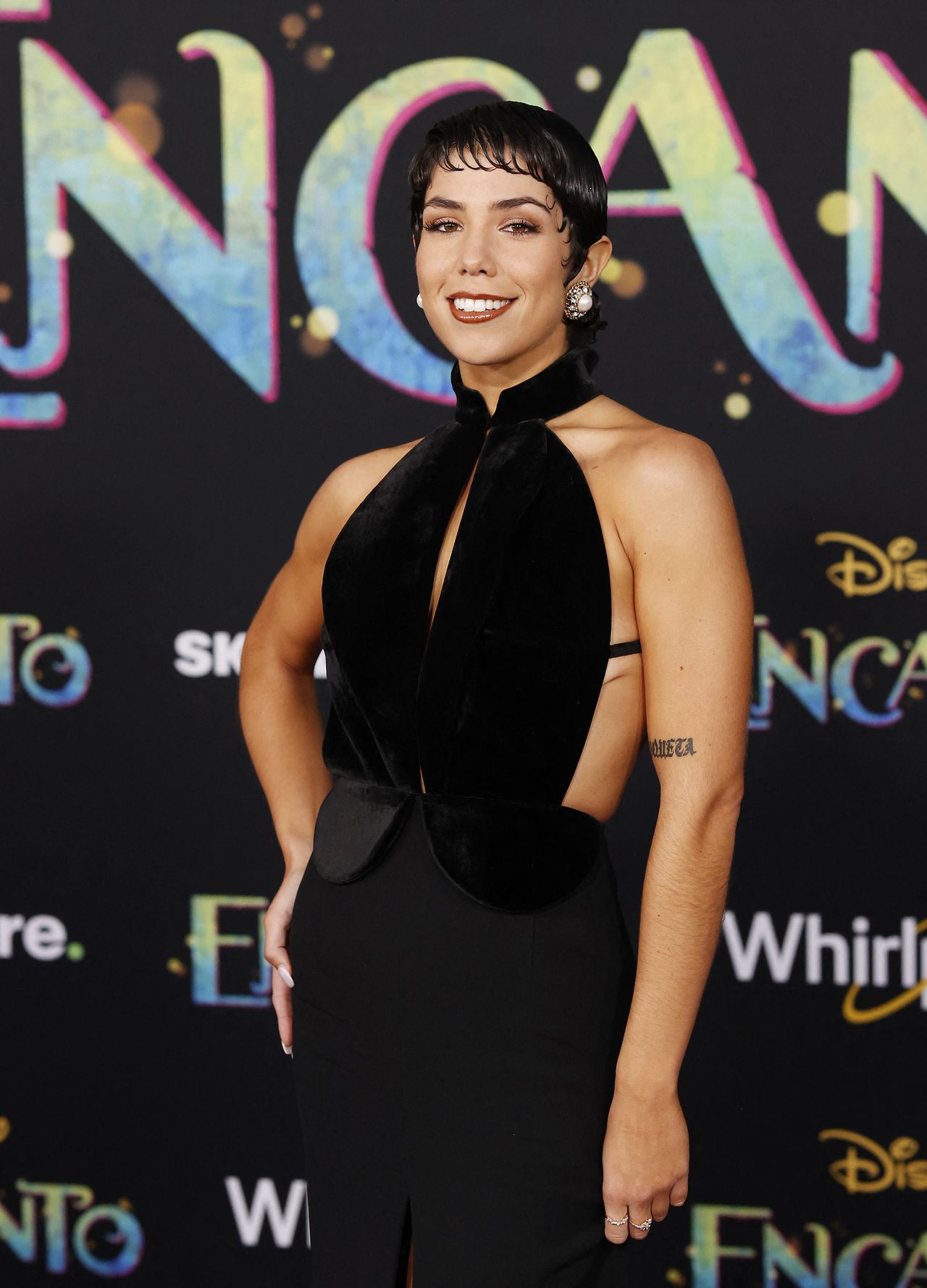 encanto cast netflix