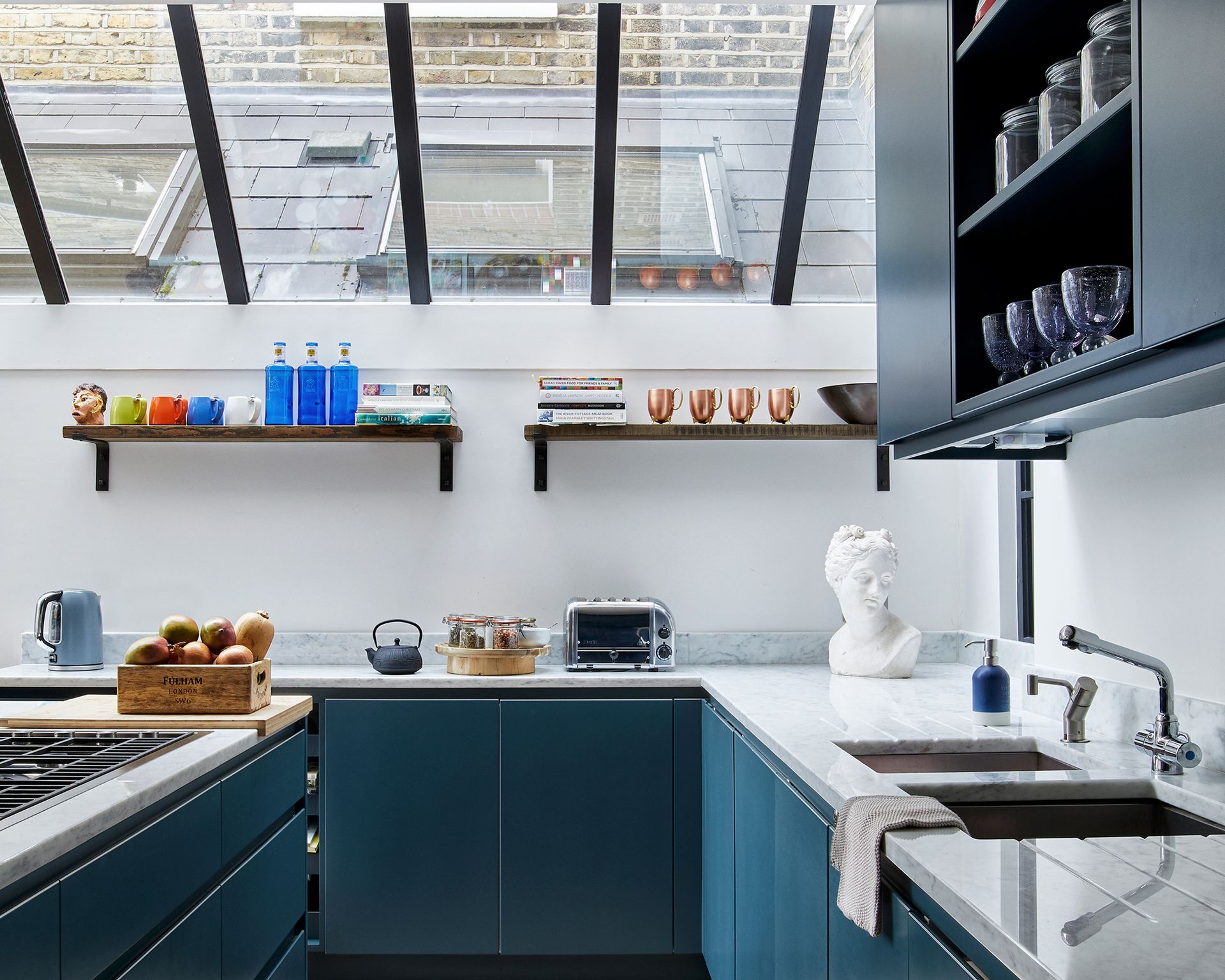 how to clean a kitchen