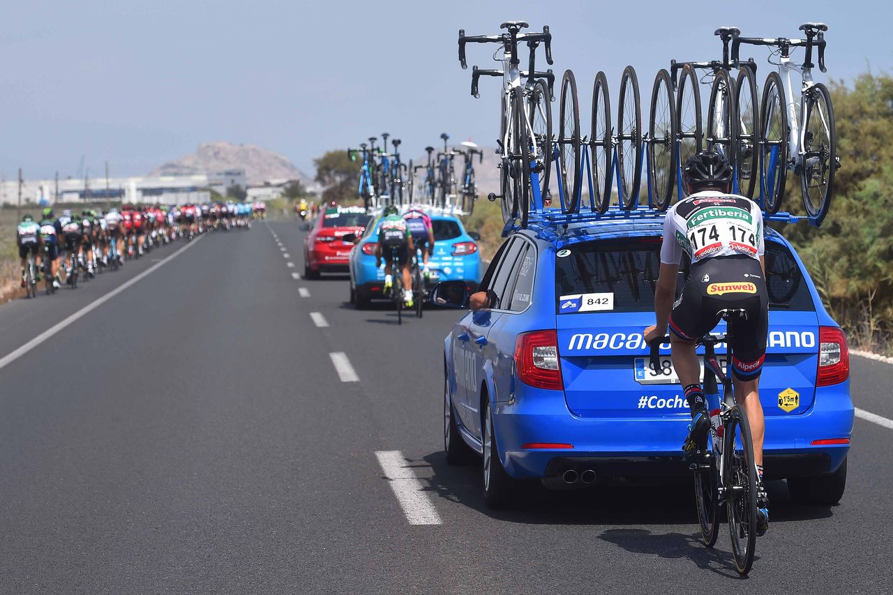 Tom Dumoulin (Giant-Alpecin) chases back on after a crash