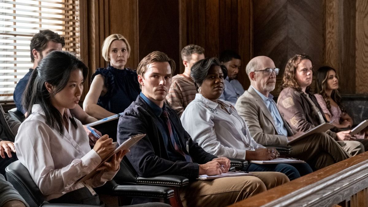 Nicholas Hoult, Leslie Bibb as Denice, Adrienne C. Moore and J.K. Simmons in Juror No. 2