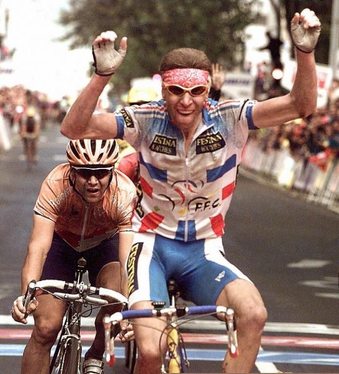 1997 Worlds: Laurent Brochard (France) earns the rainbow jersey in San Sebastian, Spain ahead of Bo Hamburger (Denmark) and Leon van Bon (Netherlands)