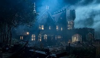 haunting of hill house lit up in the night netflix