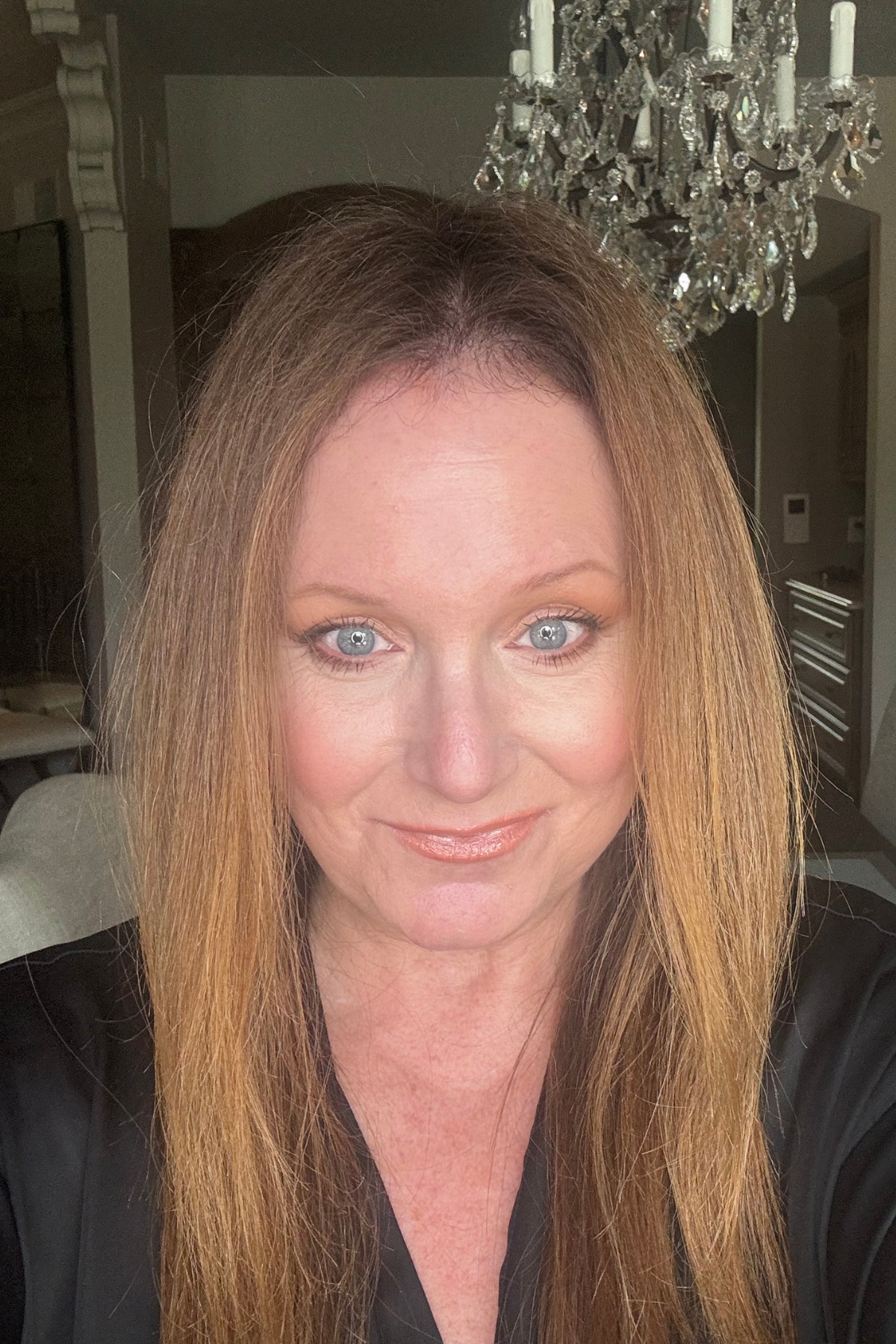 mindy holender wearing anastasia concealer