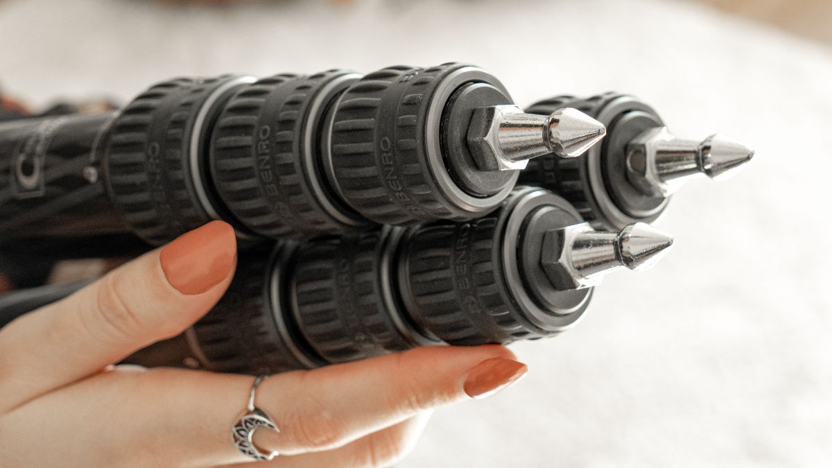 Interchangeable spiky feet on the benro rhino travel tripod