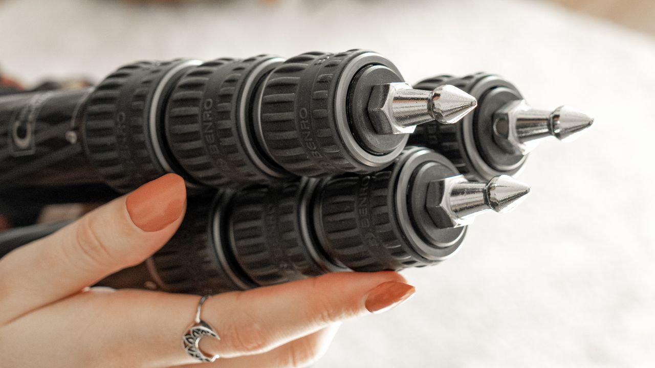 Interchangeable spiky feet on the benro rhino travel tripod