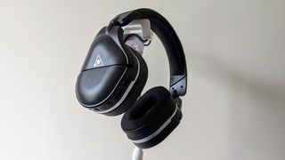 The Turtle Beach Stealth 700 Gen 2 design is simple and sophisticated