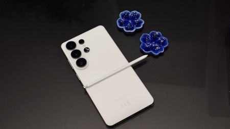 A collection of Samsung Galaxy S26 Ultra photos