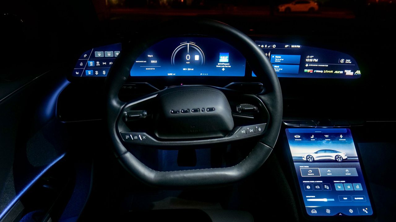 2025 Lucid Air Touring test drive.