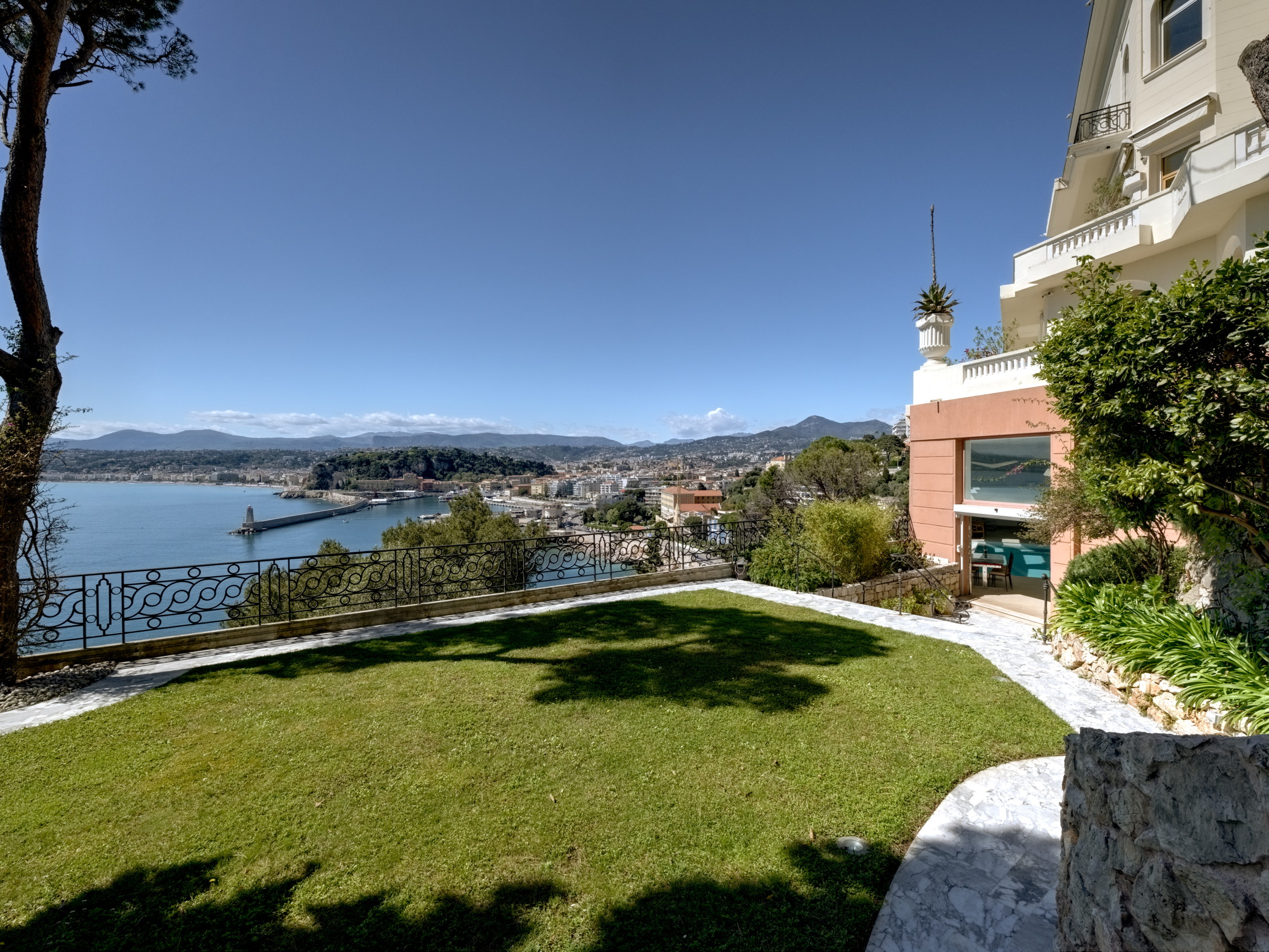 Glorious views at the Villa Roc Fleuri