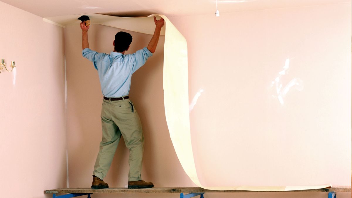 How to plaster a ceiling: an expert guide