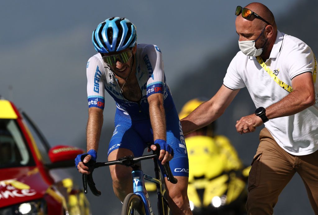 Team Jayco Alula's British rider Simon Yates cycles to the finish line of the 17th stage of the 110th edition of the Tour de France cycling race, 166 km between Saint-Gervais Mont-Blanc and Courchevel, in the French Alps, on July 19, 2023. (Photo by Anne-Christine POUJOULAT / AFP)