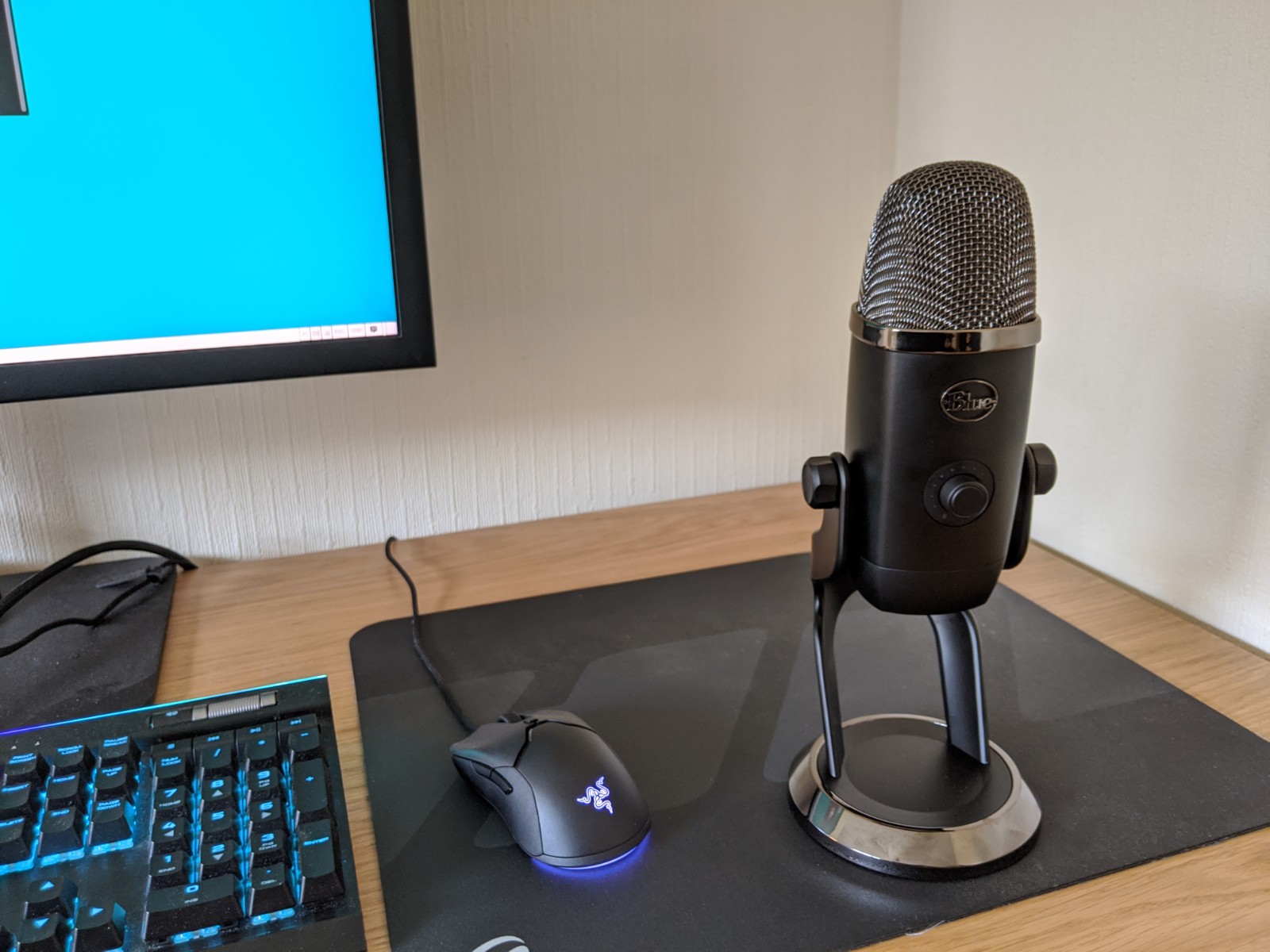 Blue Yeti X Review Can The Best Desktop Mic Get Better Tom S Hardware