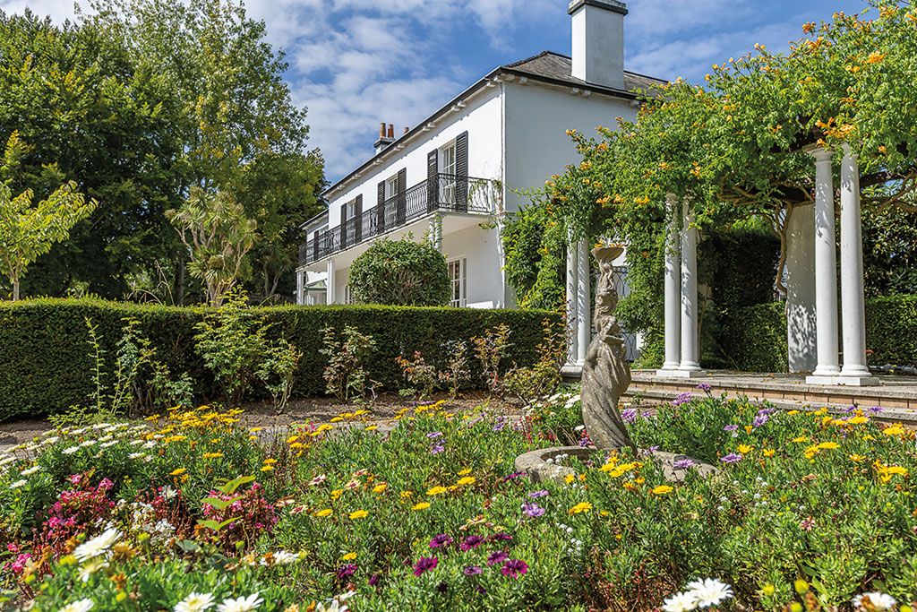 Properties for sale in tax havens: