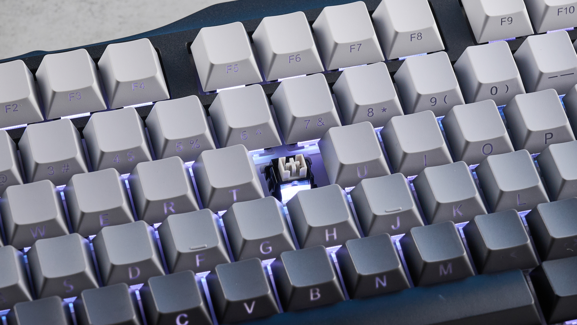 GravaStar Mercury K1 mechanical keyboard in Gradient Black