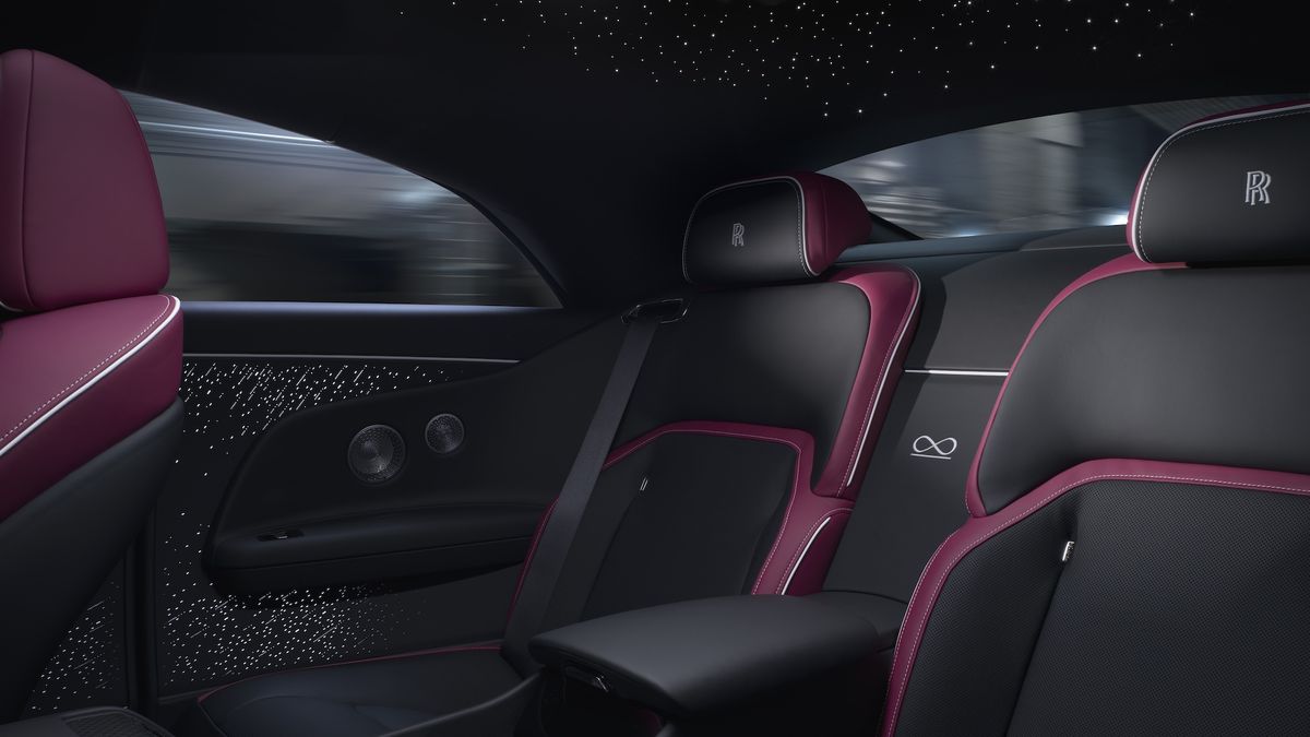 Rolls-Royce Spectre Black Badge