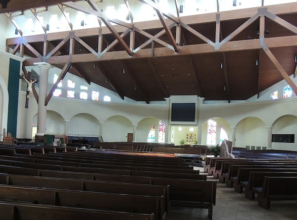 Tannoy QFlex Provides Intelligibility and Coverage for Church in The Round