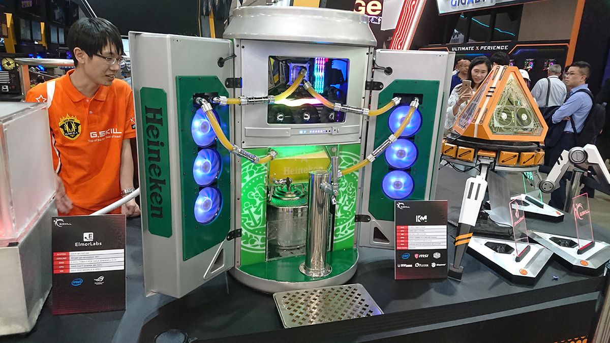 Beer case mod ad G.Skill's 2019 Computex booth