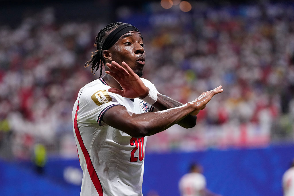 Noni Madueke was subbed off in favour of Bukayo Saka