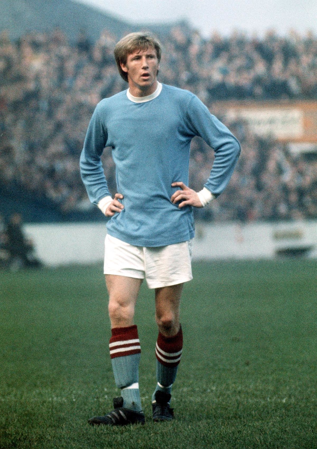 Tribute To The Late Colin Bell  Manchester City Wears #8 Retro Kits Before  Manchester Derby - Footy Headlines