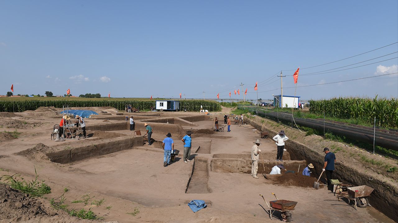 Researchers excavate the Honghe site in northeastern China.