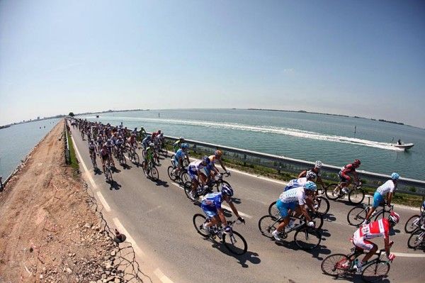 Giro d'Italia stage three starts in Grado