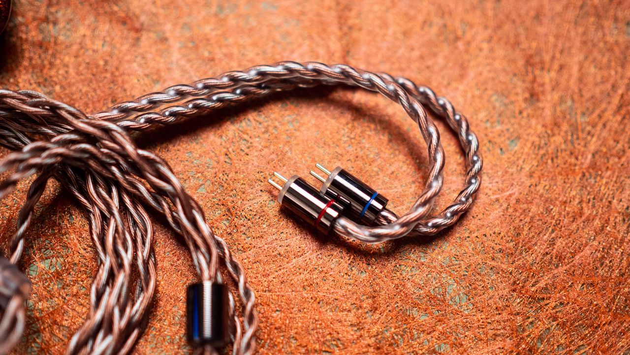 AFUL Performer 8 IEM