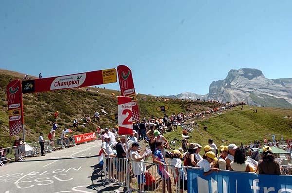 The 500m sign.