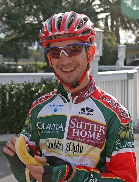 Davide Frattini making sure he feeds the monkey in his back pocket.