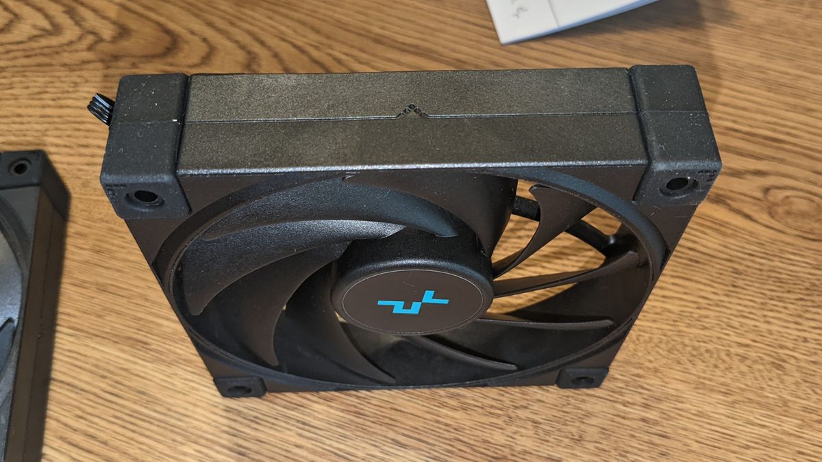 DeepCool LT720 AIO