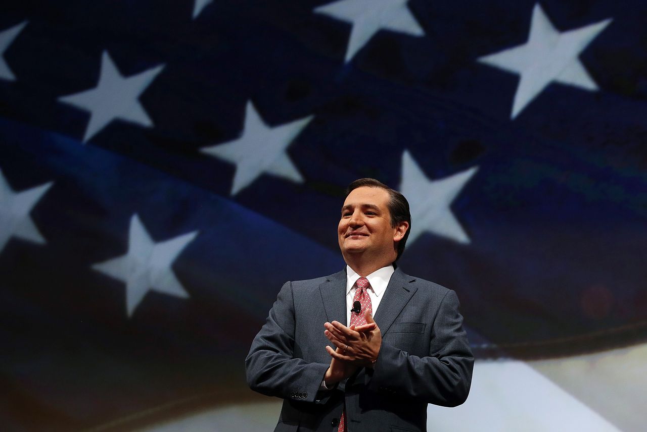 Ted Cruz can pin Marco Rubio&amp;#039;s past against him to win over the republicans.