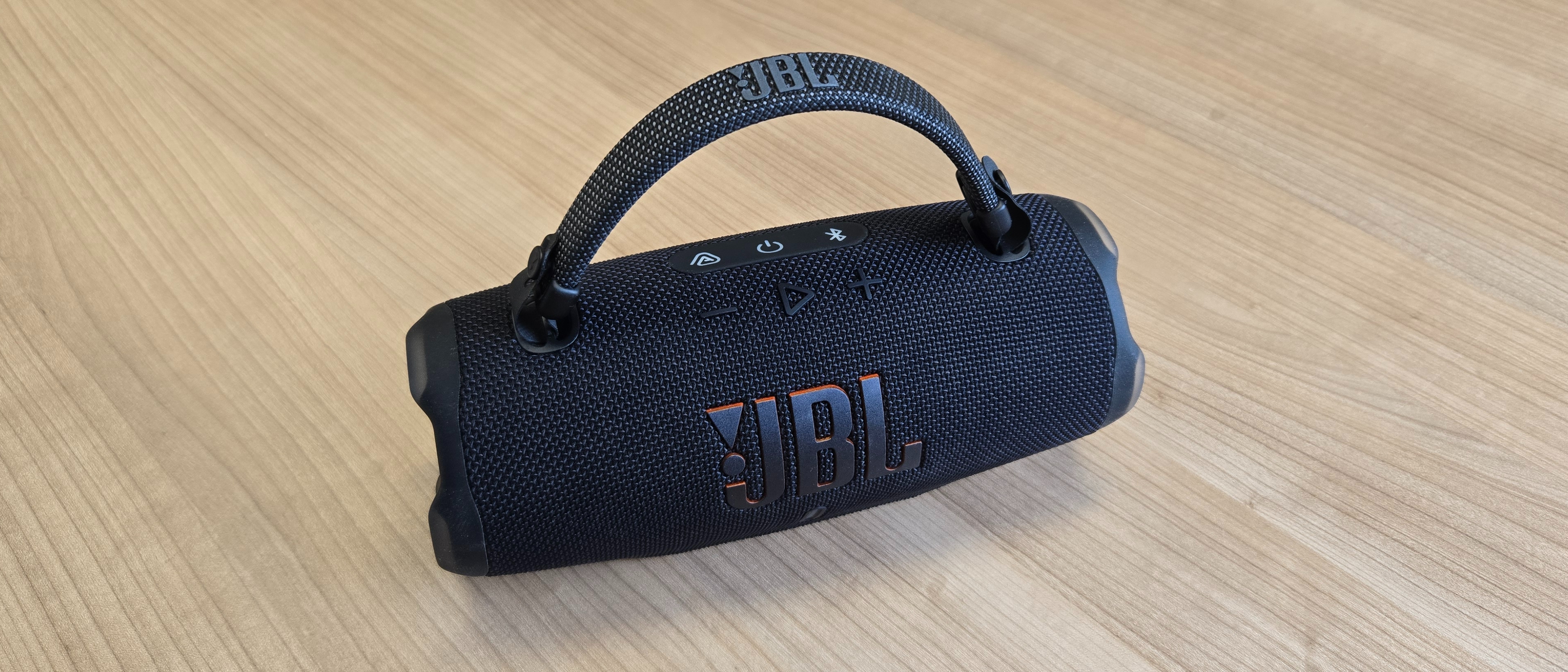 JBL Charge 6
