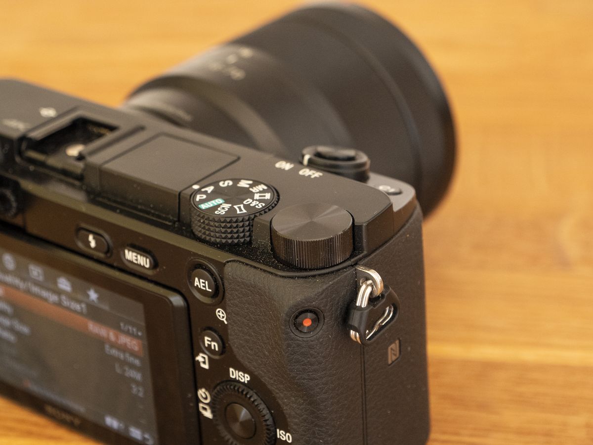 Sony A6100