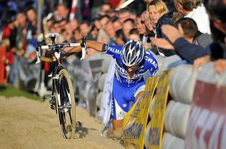 Niels Albert came to grief in the sand pit at Ruddervoorde last year.