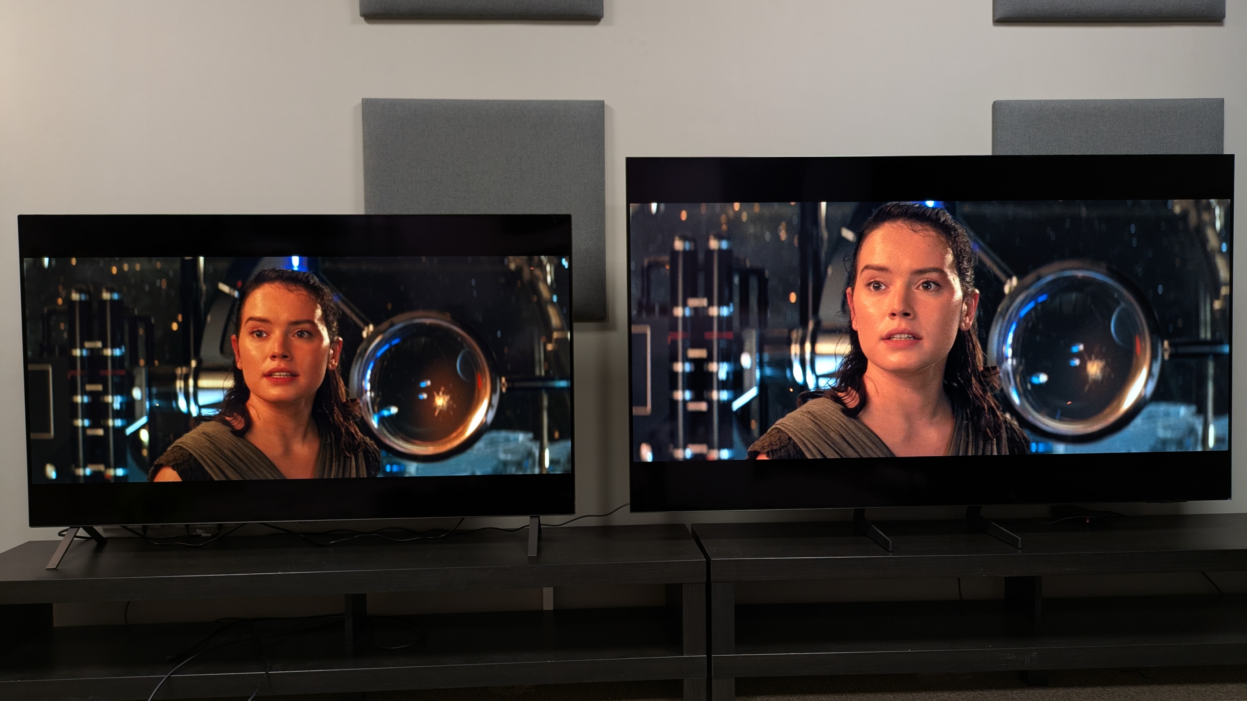 LG B5 in Dolby Vision picture mode and Samsung S85F in HDR10 picture mode displaying Rey from Star Wars: The Last Jedi