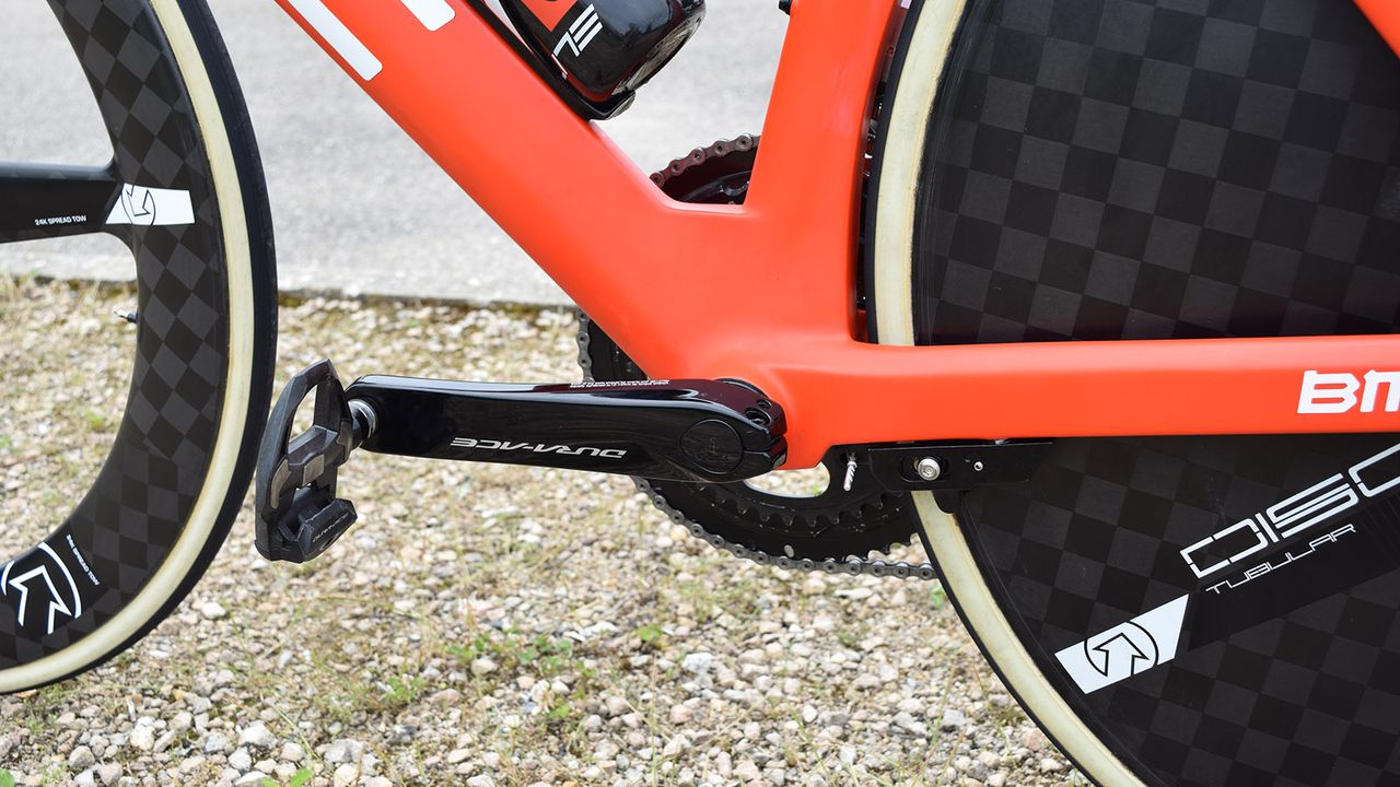 A look at the bottom bracket area on the non-drive side of the bike