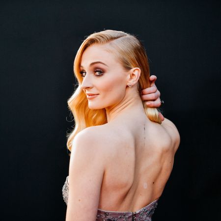 Hair, Blond, Beauty, Shoulder, Skin, Hairstyle, Lip, Photo shoot, Model, Photography, 