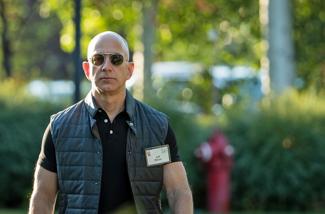 SUN VALLEY, ID - JULY 13: Jeff Bezos, chief executive officer of Amazon, arrives for the third day of the annual Allen &amp;amp; Company Sun Valley Conference, July 13, 2017 in Sun Valley, Idaho. Eve