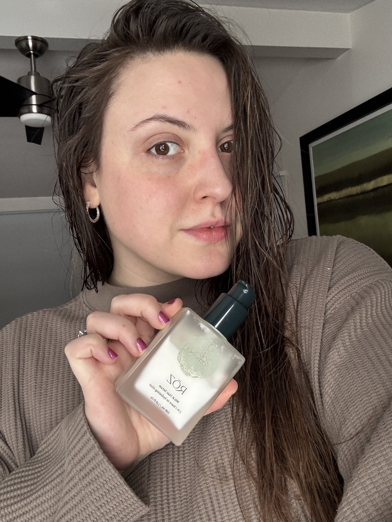 Sophia Vilensky before using RŌZ Hair Milk.