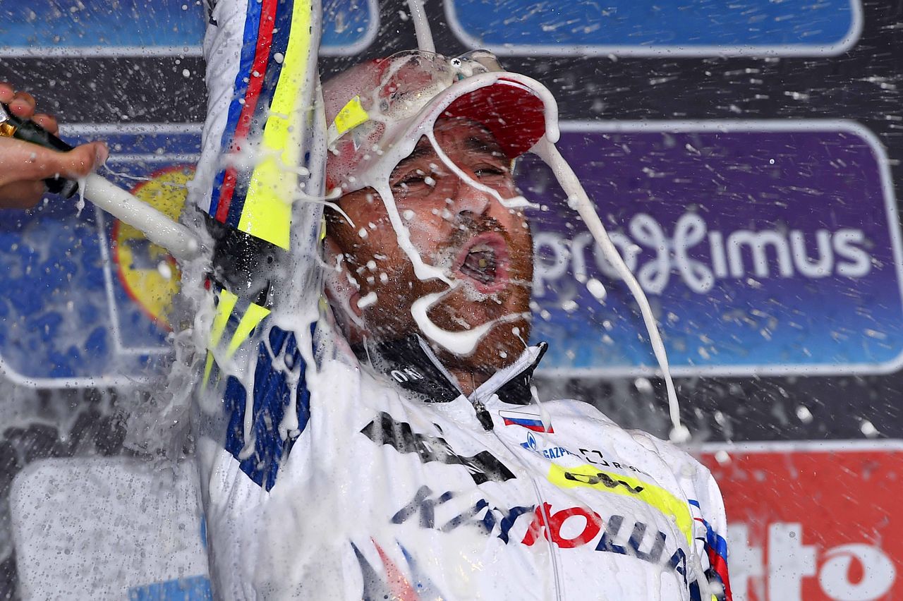 Luca Paolini (Katusha) has a champagne shower
