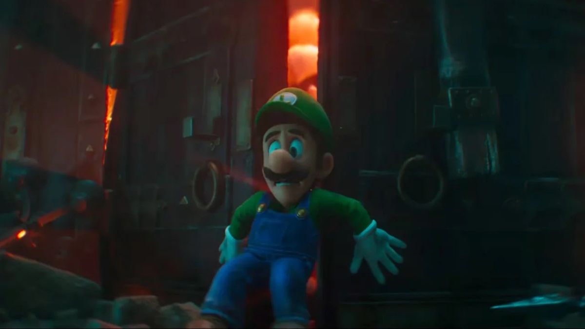 Luigi holding a door closed