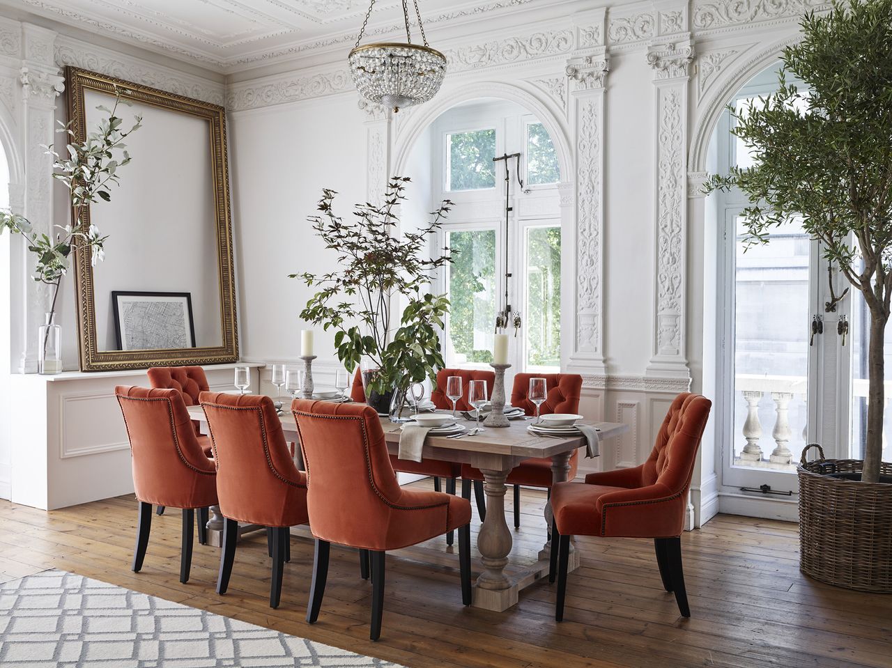 Neptune Large Balmoral table with upholstered Henley dining chairs