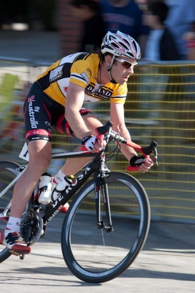 Ben Day (Fly V Australia) handling the technical course.