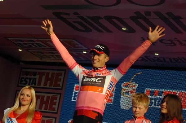 Taylor Phinney (BMC) is the first leader of the Giro d'Italia