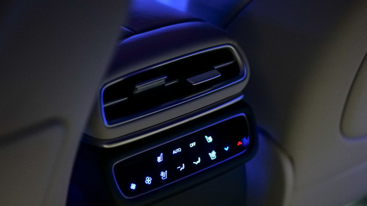 2025 Genesis GV80 3.5T AWD Prestige test drive.