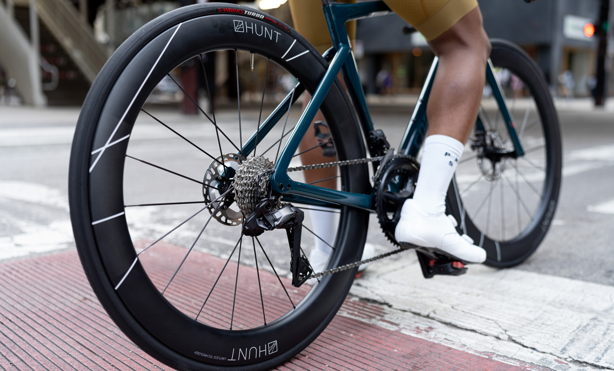 Details of the Hunt 60 Limitless UD Carbon Spoke Disc Wheelset
