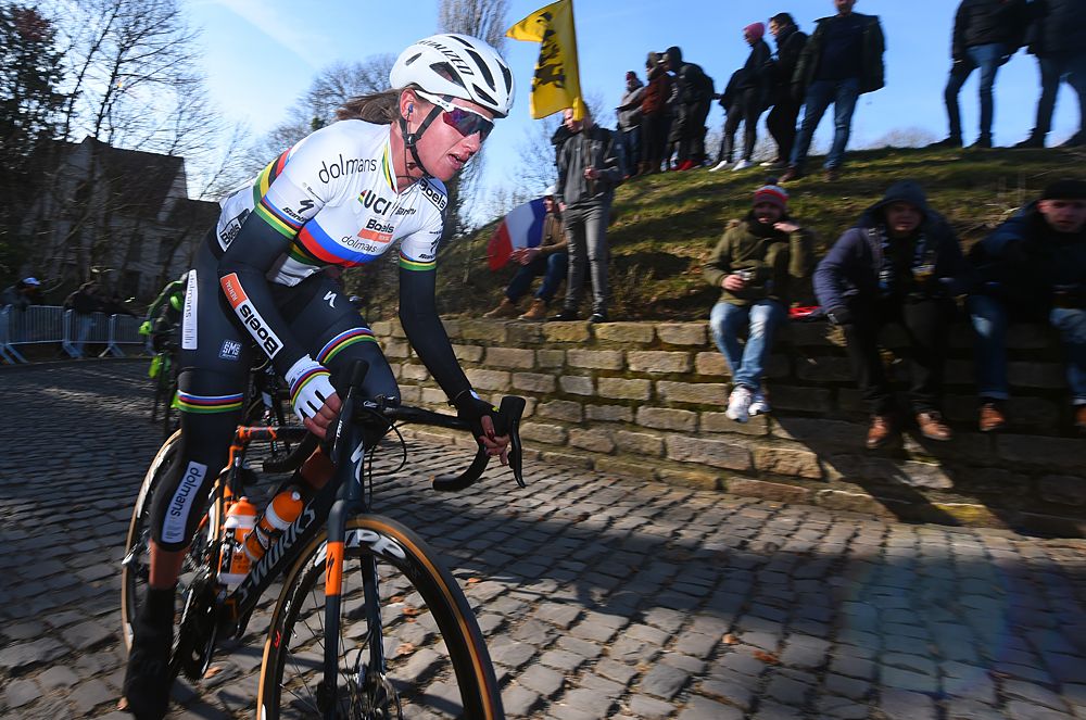 Chantal Blaak, world champion, climbing at Omloop Het Nieuwsblad